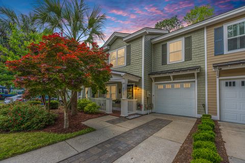 425 Grand Palm Lane active home in Palmetto Row, Summerville, SC