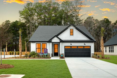 214 Creek Pointe Drive active home in Creek Pointe, Moncks Corner, SC