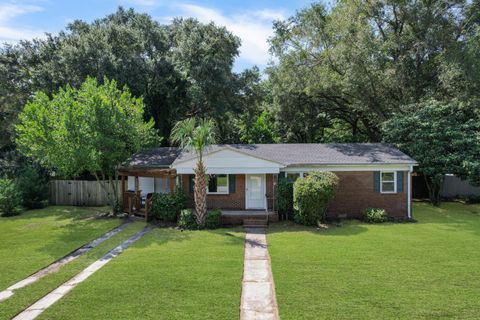 1749 Lady Ashley Street