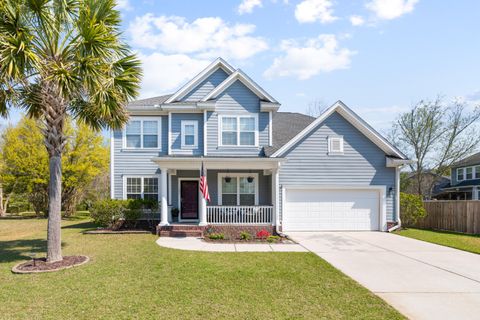 102 Plank Court active home in Legend Oaks Plantation, Summerville, SC