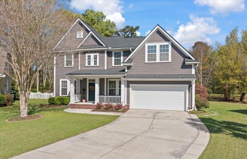 104 Plank Court active home in Legend Oaks Plantation, Summerville, SC