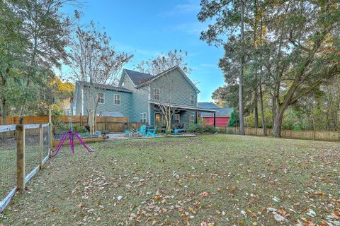 1109 Rearick Road active home in Swygerts Landing, Johns Island, SC
