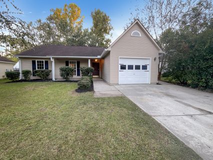 105 Nottingham Court active home in Crichton Parish, Summerville, SC