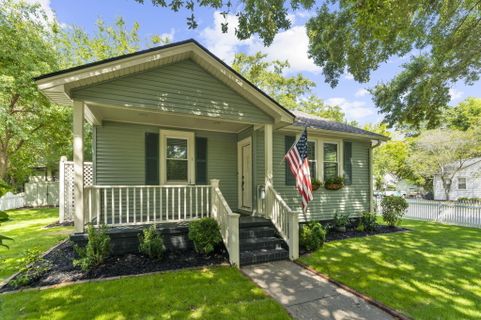 1 10th Avenue