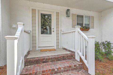 958 Myrtle Court