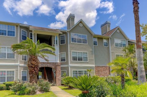 188 Midland Parkway 222 active home in Midland Terrace, Summerville, SC