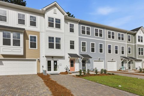 138 Fernbank Road active home in Rhetts Cove, Johns Island, SC