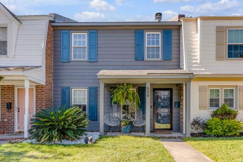 954 Fowler Court E