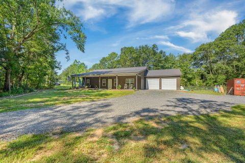 Homes in Rural Northern Berkeley County, Pineville