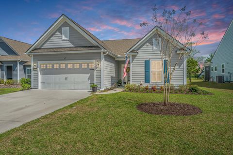 6180 Wilkes Pond Drive active home in Stono Ferry, Hollywood, SC