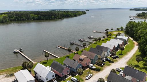 1049 Island Court