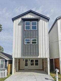 2016 Comstock Avenue