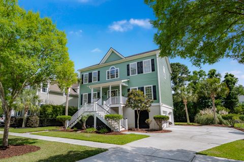 2623 River Bluff Lane active home in Rivertowne On The Wando, Mount Pleasant, SC