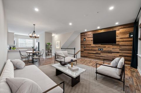 4636 Palm View Circle