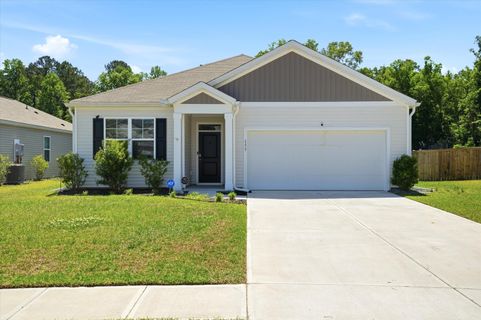 155 Cloverleaf Street