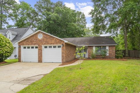 116 Lancelot Hall