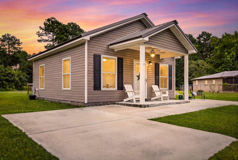 318 S Live Oak Drive
