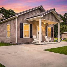 318 S Live Oak Drive
