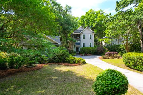 4250 Hope Plantation Drive active home in Kiawah River Estates, Johns Island, SC
