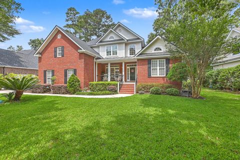 8815 E Fairway Woods Circle active home in Coosaw Creek Country Club, North Charleston, SC