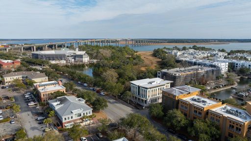 211 Seven Farms Drive 302 pending home in Daniel Island, Charleston, SC