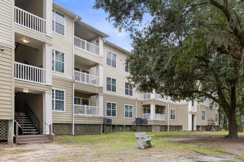 700 Daniel Ellis Drive 8306