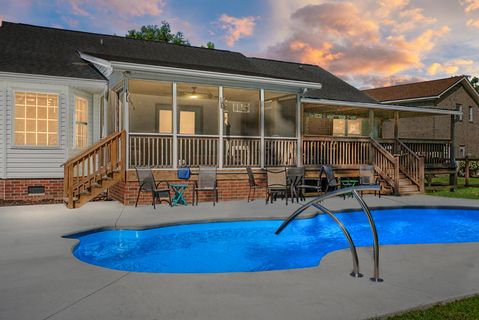 1302 Albert Storm Avenue