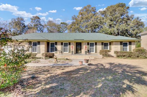 108 Ayers Circle