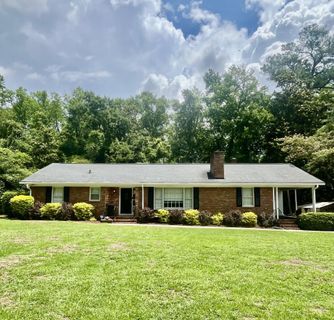 115 Woodlawn Street active home in Forest Hills, Walterboro, SC