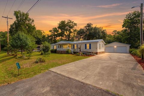 302 Butter Road active home in Bonneau Village, Bonneau, SC