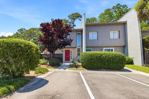 1001 Ventura Place