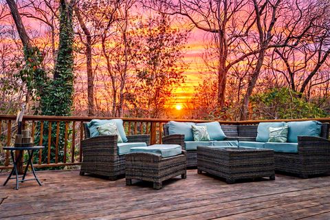 9135 Parlor Drive