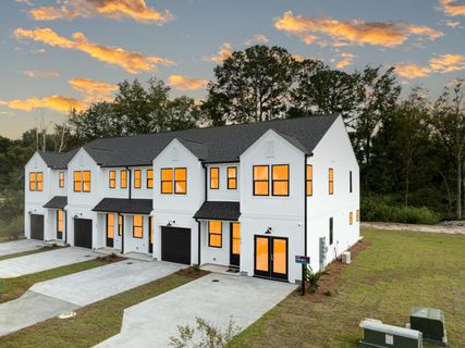 336 Bremerton Drive Drive active home in Windward Townes, Goose Creek, SC