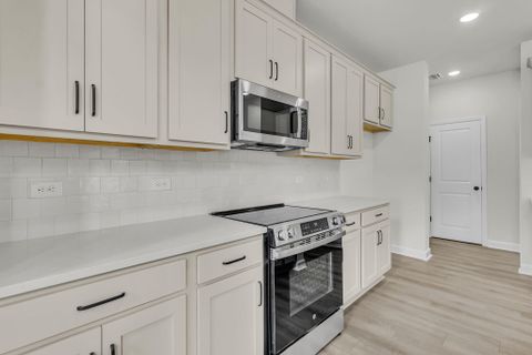3085 Macaron Court