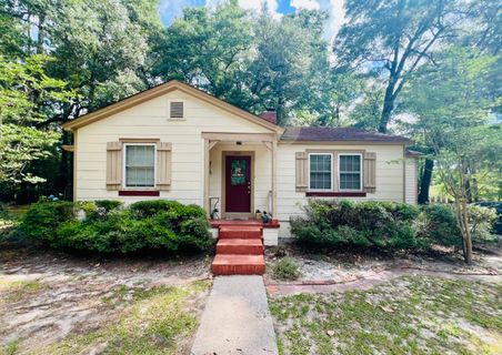 200 Lands End Road active home in Forest Hills, Walterboro, SC