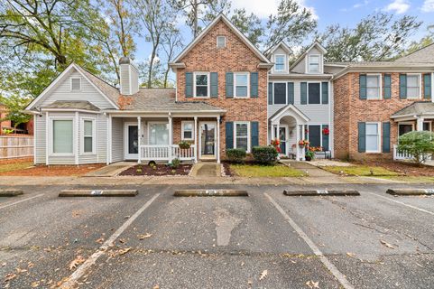 208 Reserve Way