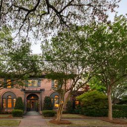 56 Parkwood Avenue