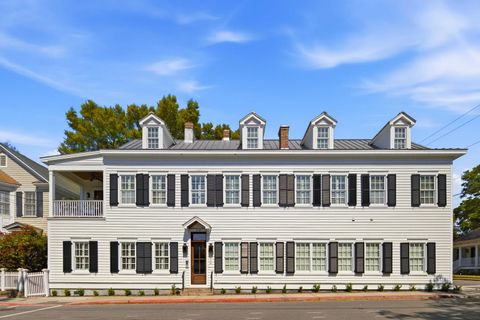 218 Venning Street Unit 2