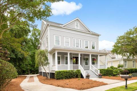 882 Tupelo Bay Drive active home in Belle Hall, Mount Pleasant, SC
