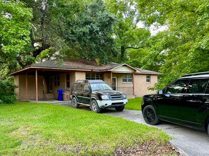 1814 S Mayflower Drive pending home in Jamestown Estates, Charleston, SC