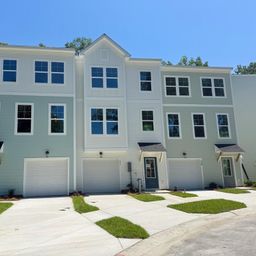 477 Caledon Court