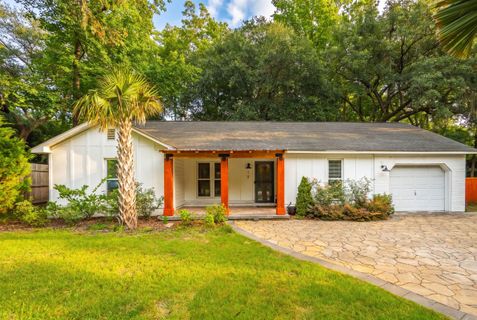 18 Hillcreek Boulevard active home in Crosscreek, Charleston, SC