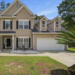 5215 Stonewall Drive