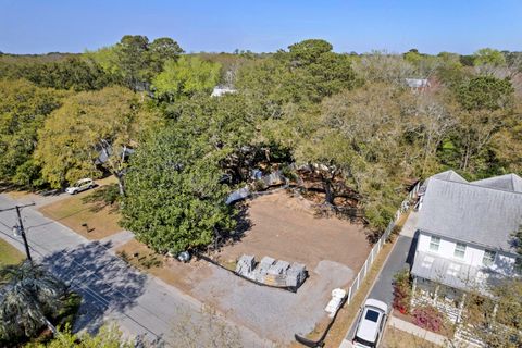1428 Goblet Avenue