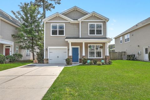 256 Oglethorpe Circle active home in Spring Grove Plantation, Moncks Corner, SC