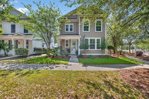 165 Village Ponds Drive active home in The Ponds, Summerville, SC