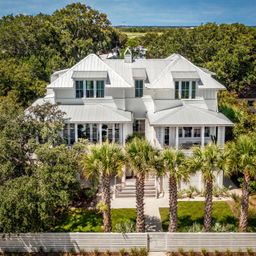 1616 Poe Avenue