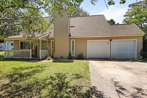 125 Crooked Creek Court active home in Sangaree, Summerville, SC