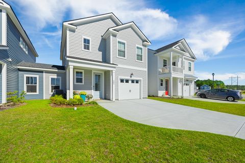 302 Chapman Circle