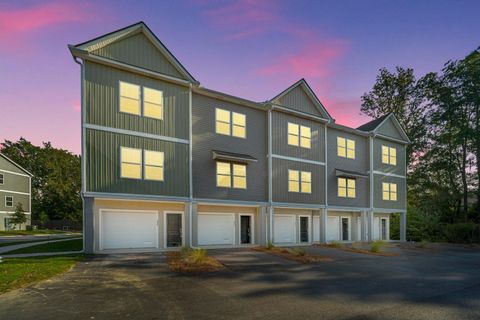 211 Cache Court